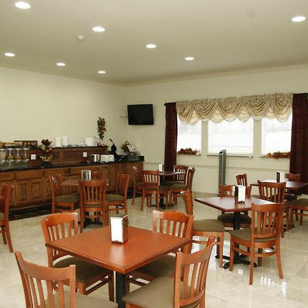 Budget Host Inn And Suites Cameron Стая снимка