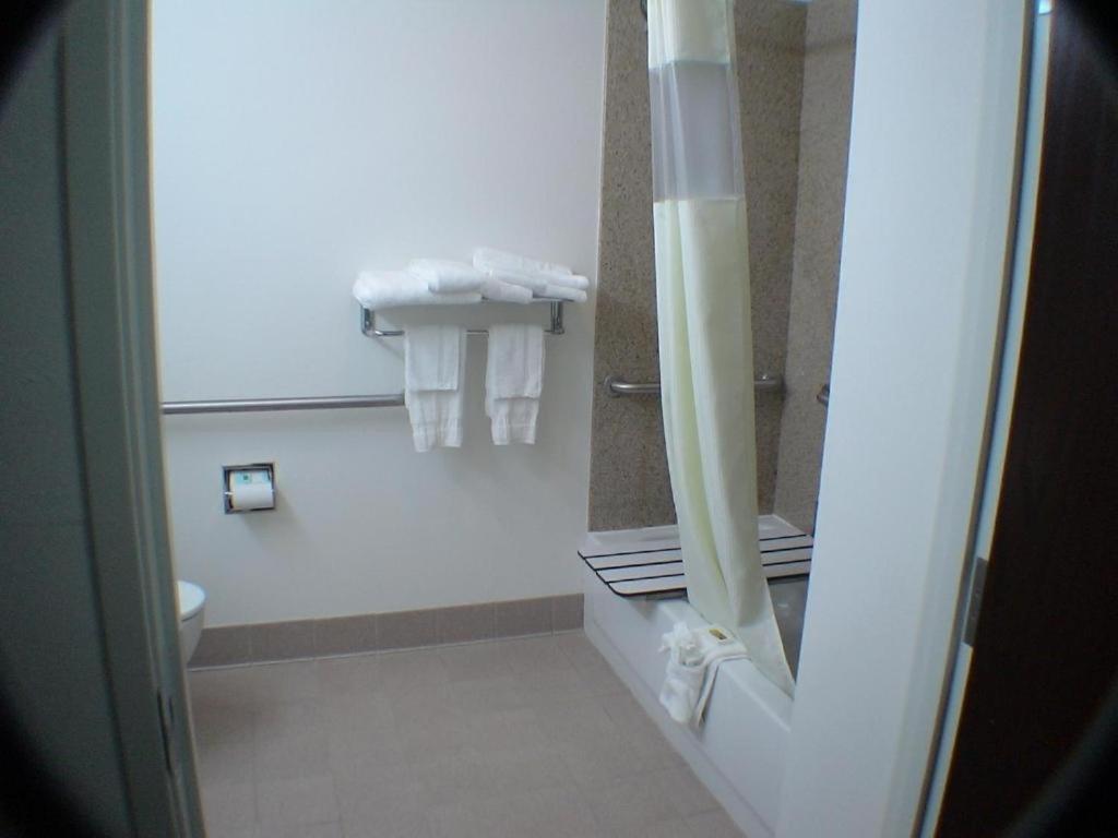 Budget Host Inn And Suites Cameron Екстериор снимка