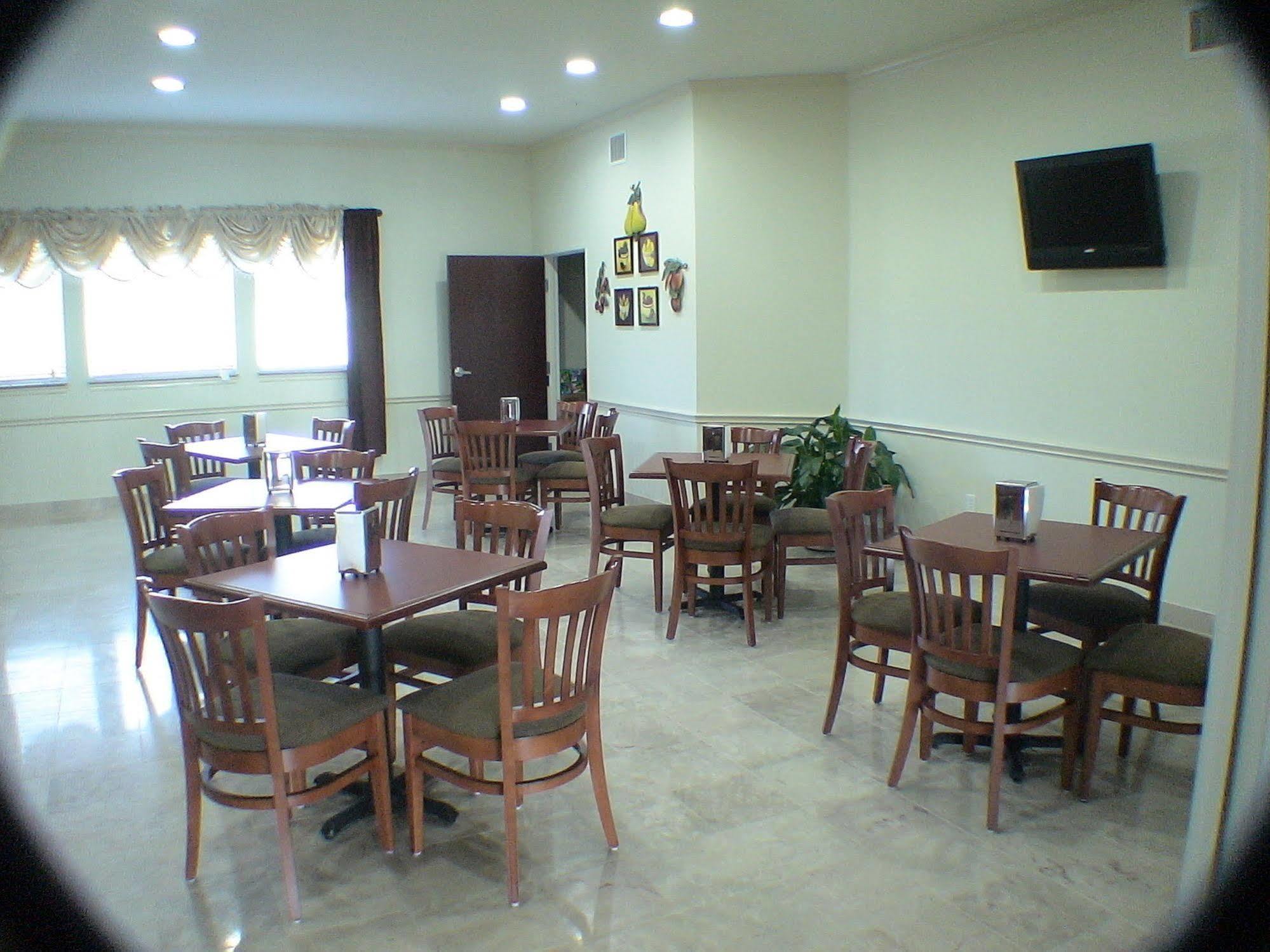 Budget Host Inn And Suites Cameron Екстериор снимка